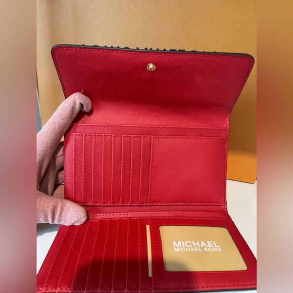 Bundle: Kate Spade & Michael Kors Long wallet - Picture 14 of 14